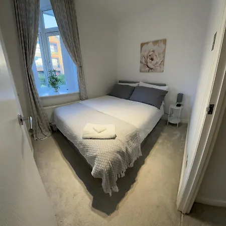 2 Bed House Near Canary Wharf London Exterior photo