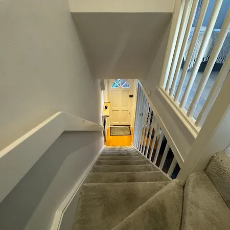 2 Bed House Near Canary Wharf London Exterior photo