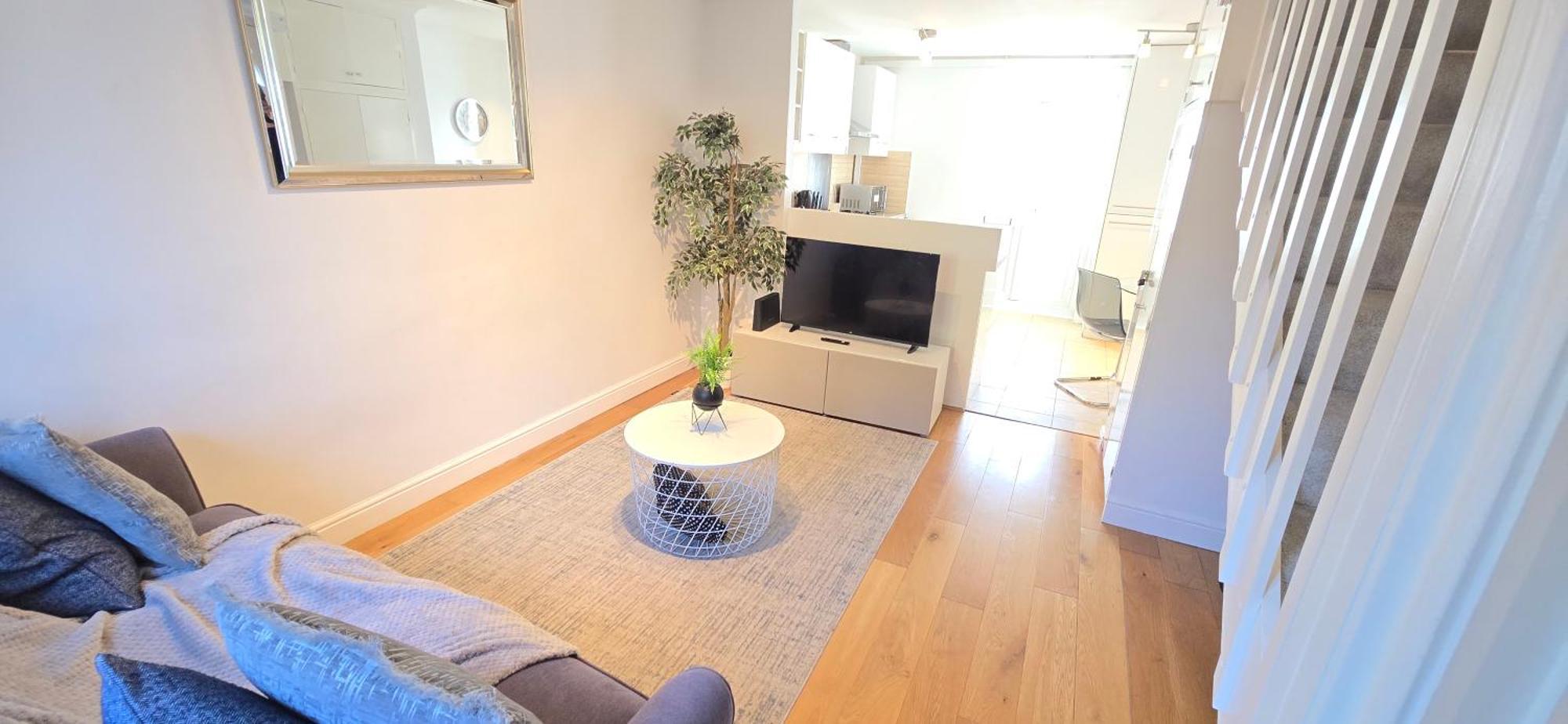 Holiday home 2 Bed House Near Canary Wharf London